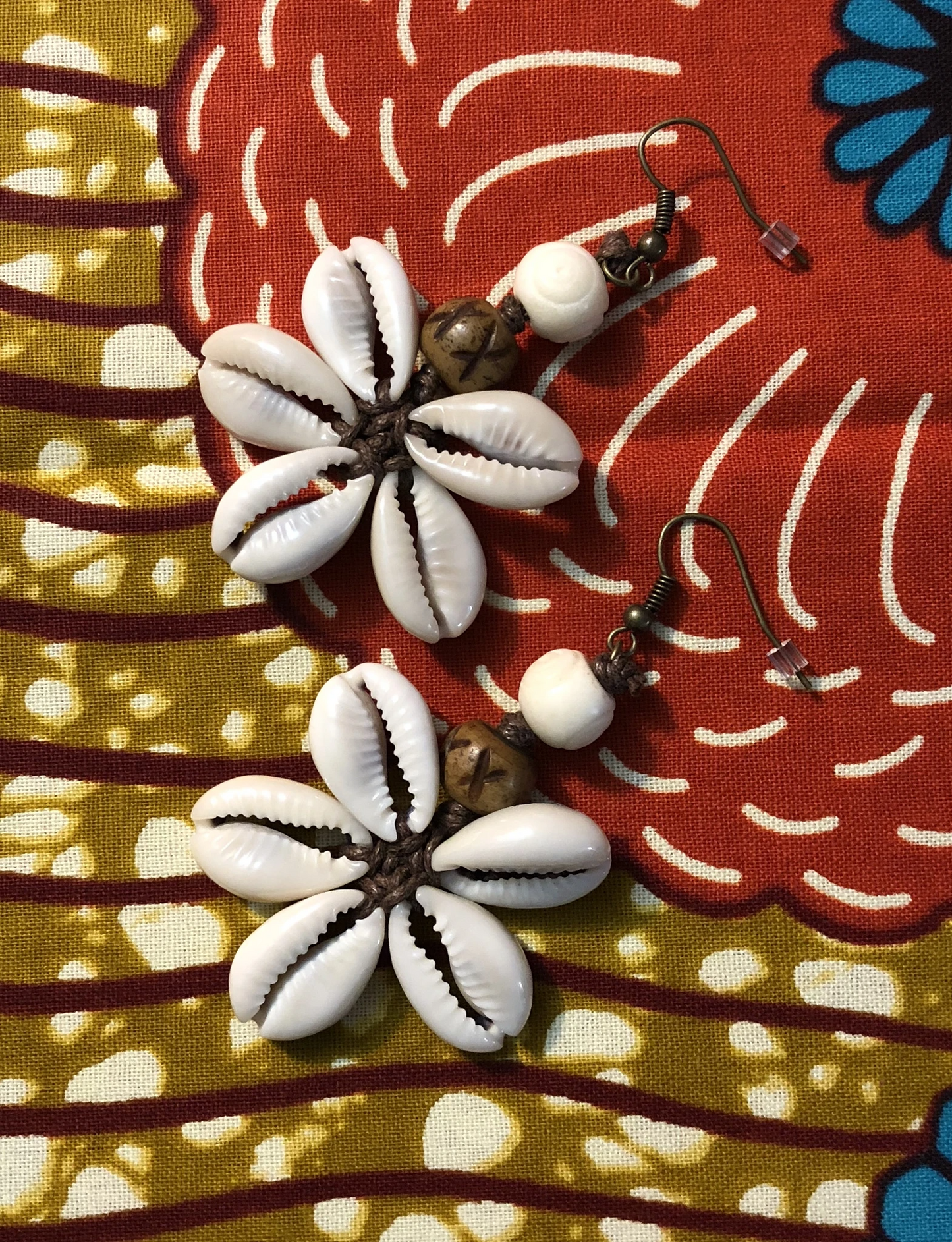 Cowrie Star Shape Earrings